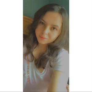 Meet your Posher, Adriana